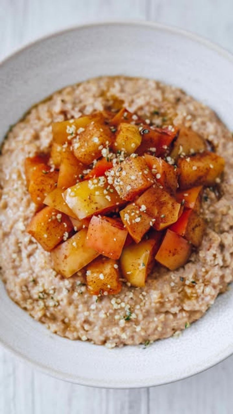 Apple Cinnamon Oatmeal