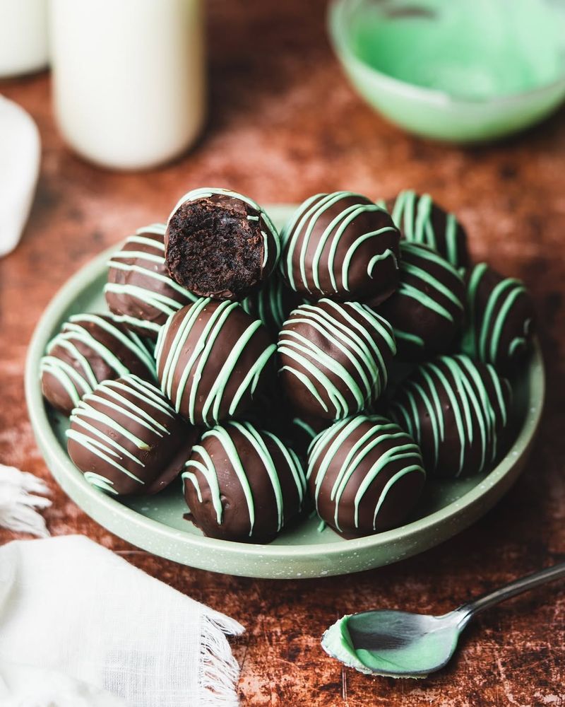 Mint Chocolate Chip Brownie Bites