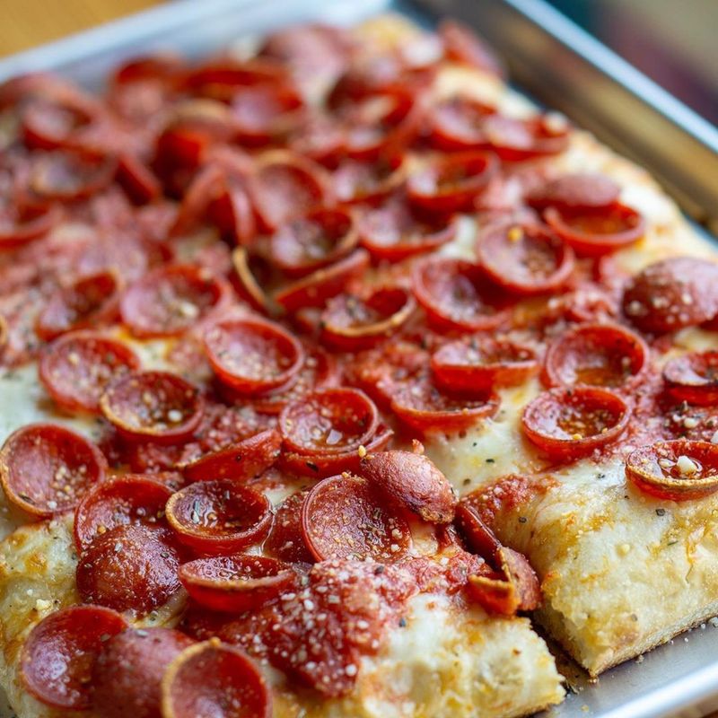 Mini Pepperoni Pizza Cups