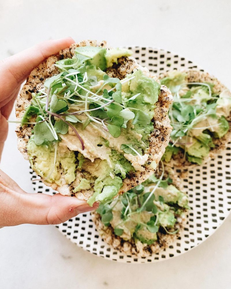 Rice Cakes with Avocado