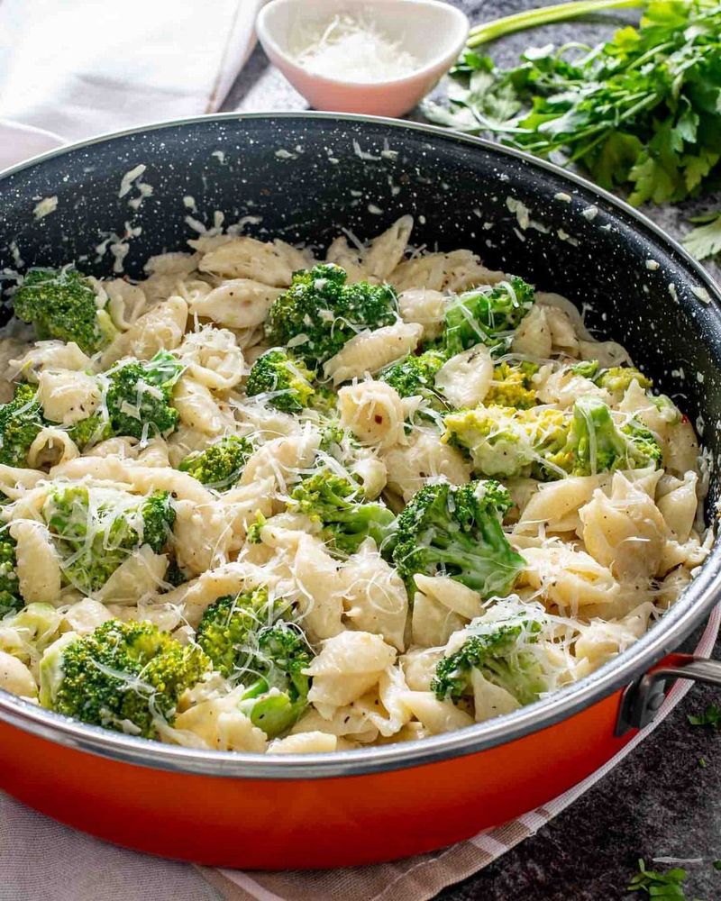 Shells with Broccoli and Cheese