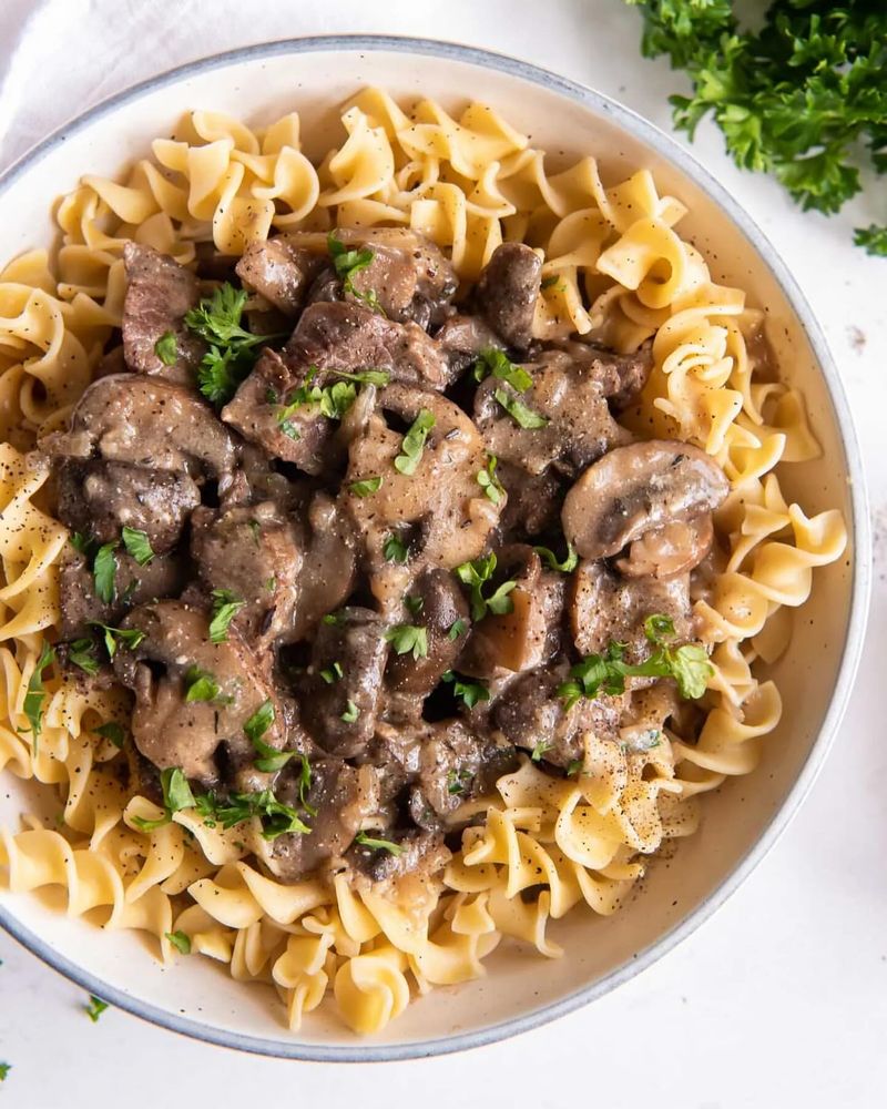 Slow Cooker Beef Stroganoff