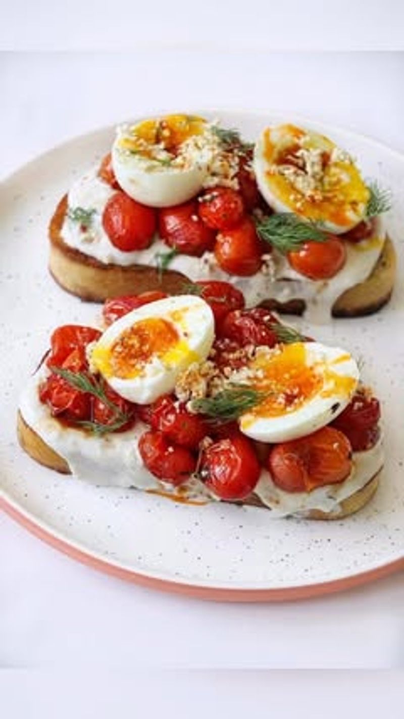 Tomato and Eggs on Toast