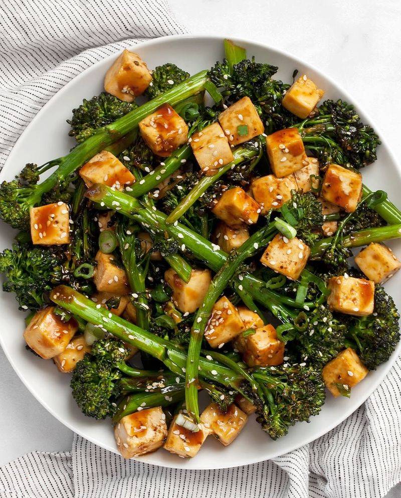 Vegan Stir-Fry with Tofu and Broccoli