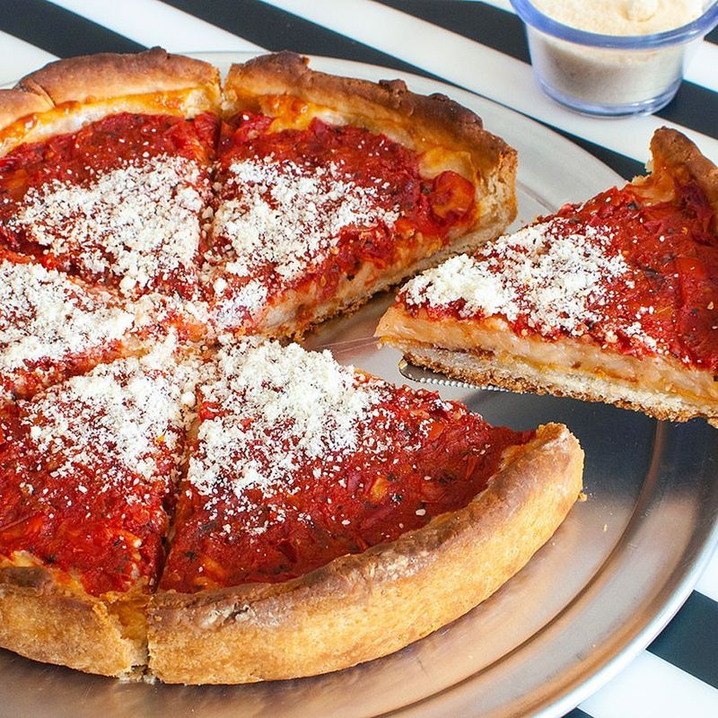 Chicago Deep-Dish Pizza (Illinois)