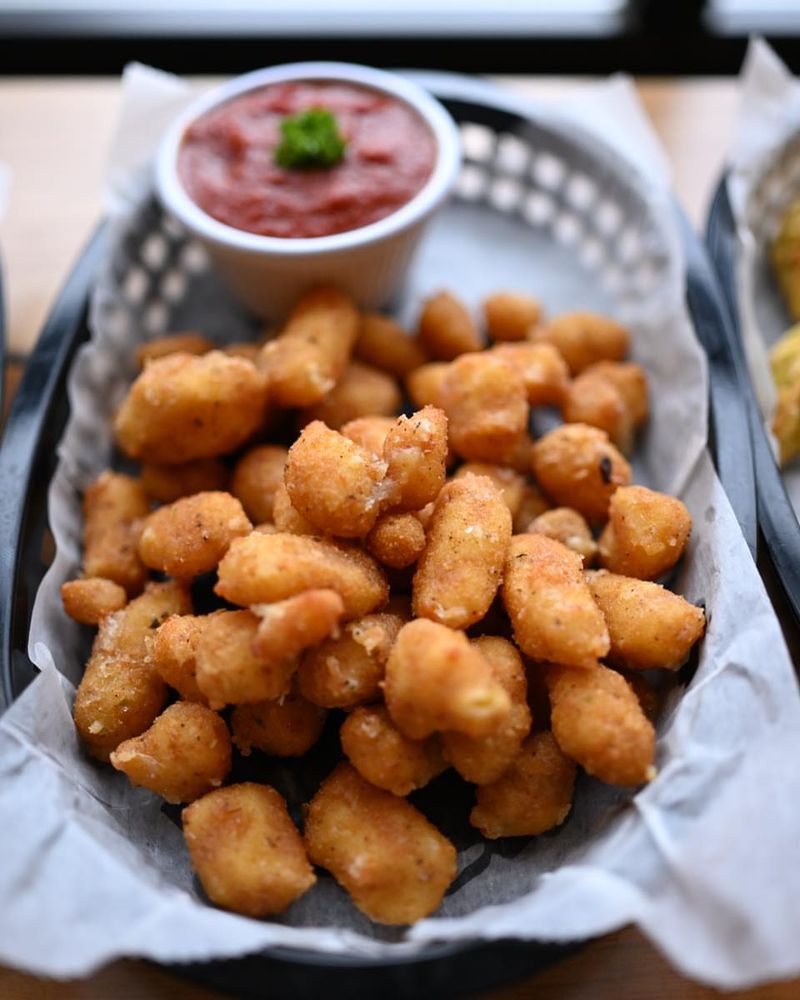 Wisconsin Cheese Curds (Wisconsin)