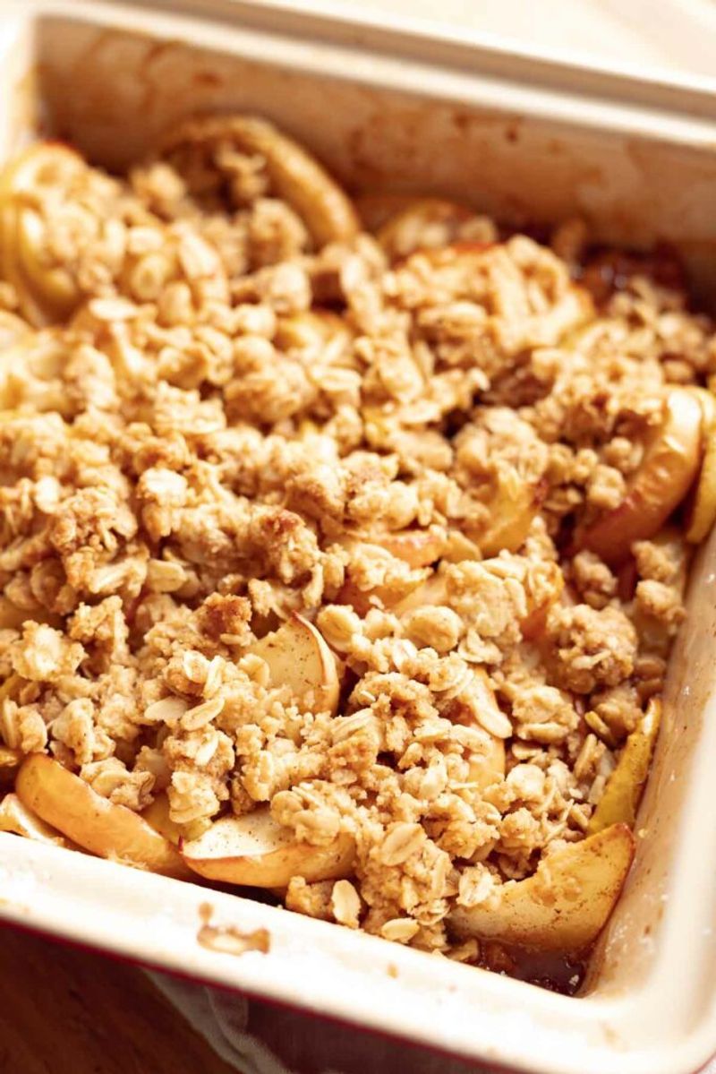 Apple Crisp With Oat Topping