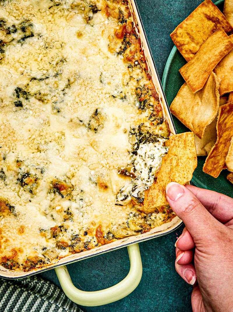 Spinach Artichoke Dip With Chips