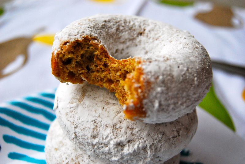Powdered Sugar Donettes