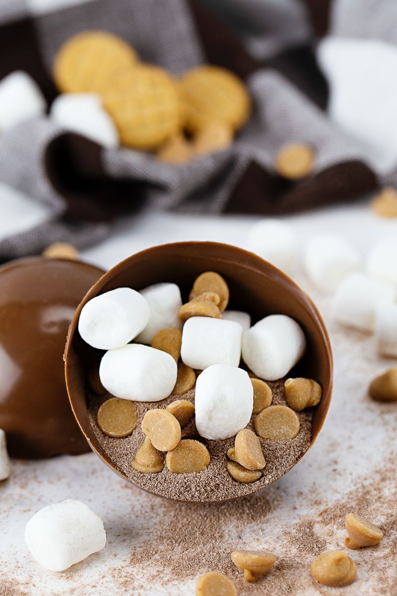 Marshmallow Fluff Hot Chocolate Bombs