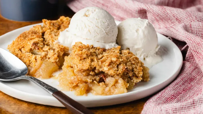 Apple Crisp With Oat Topping