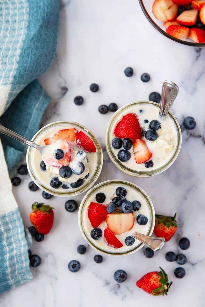 Plain Greek Yogurt With Berries