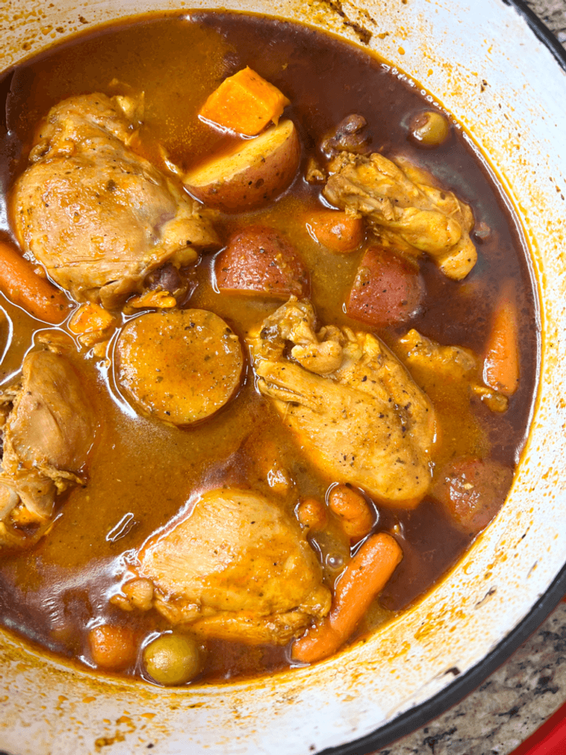 Pollo Guisado