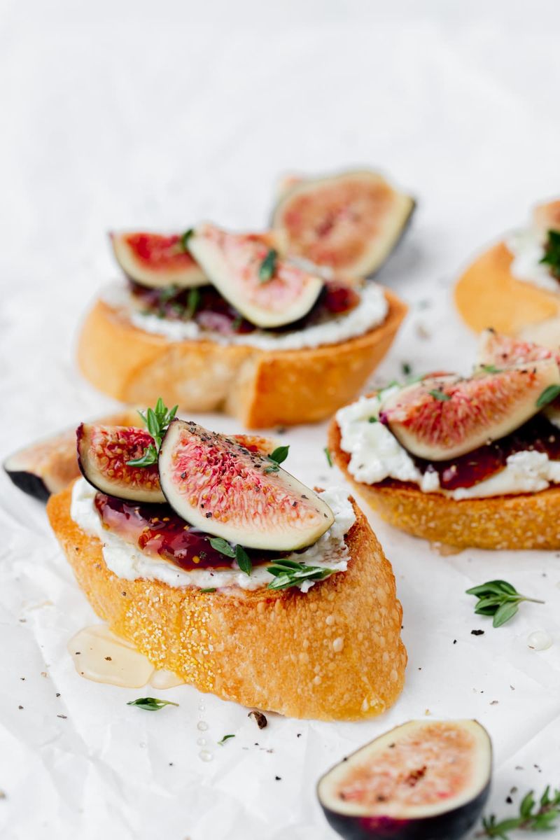Fig And Goat Cheese Crostini