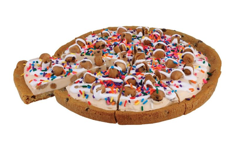 Baskin-Robbins Chocolate Chip Cookie Dough Polar Pizza®