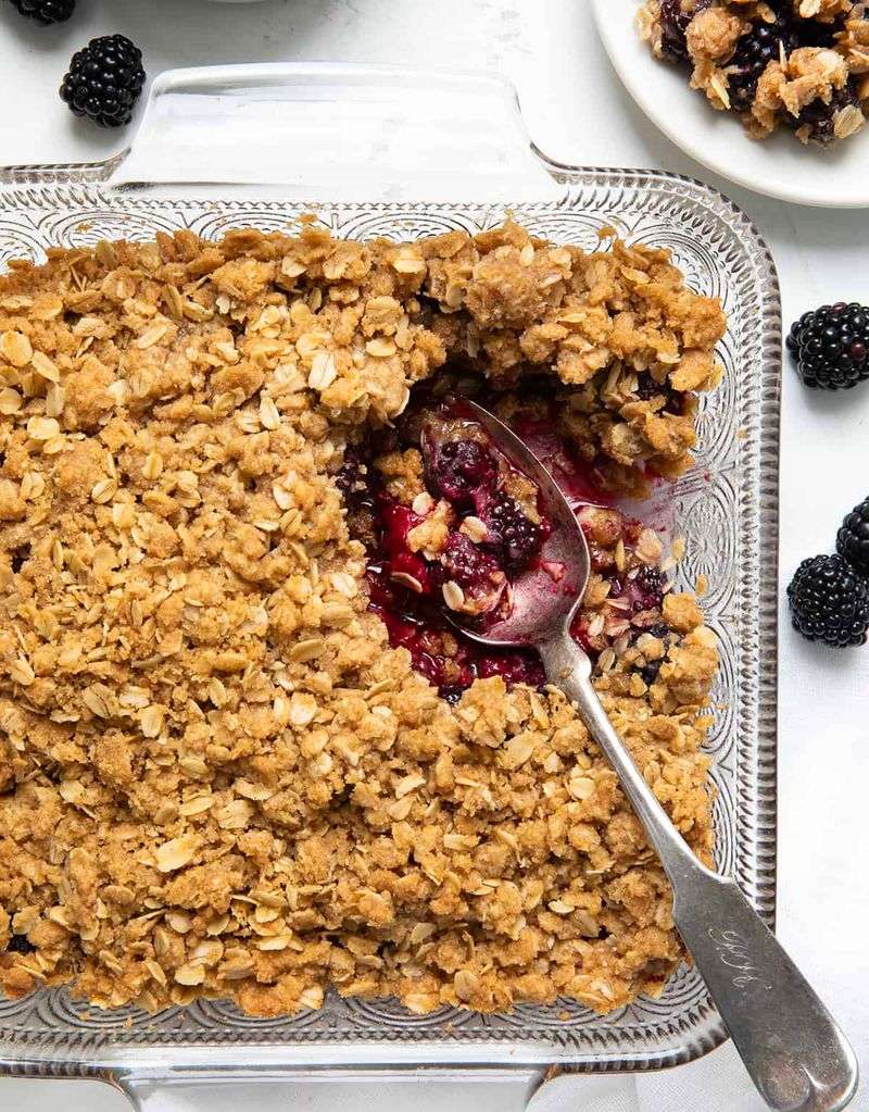 Blackberry Crisp