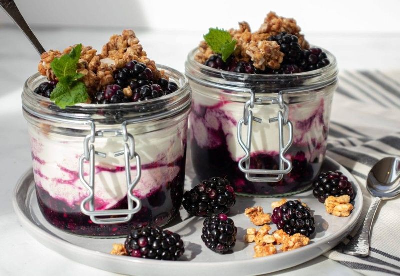 Blackberry Yogurt Parfaits
