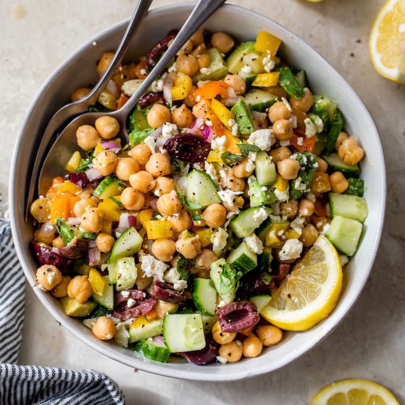 Mediterranean Chickpea Salad With Pita