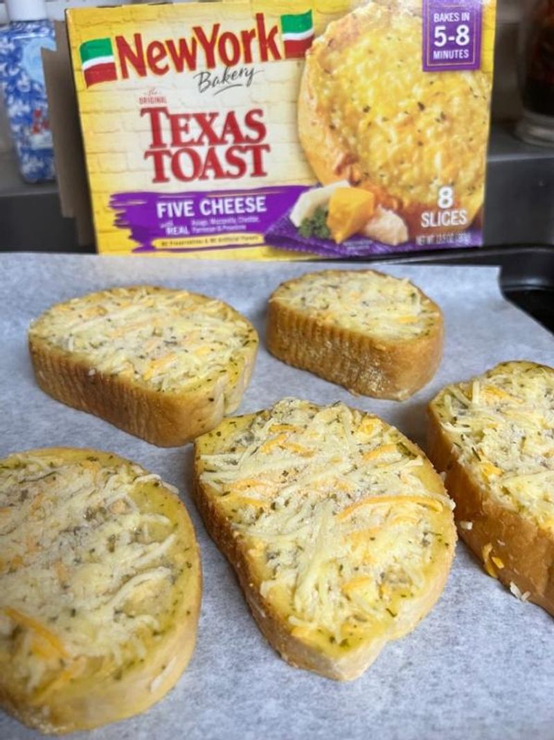 New York Bakery Garlic Texas Toast – Five Cheese