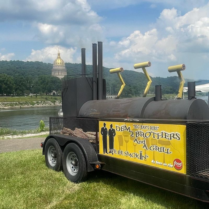 Dem 2 Brothers And A Grill – West Virginia