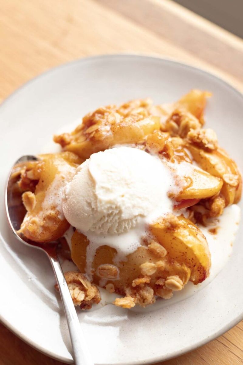 Apple Crisp With Oat Topping