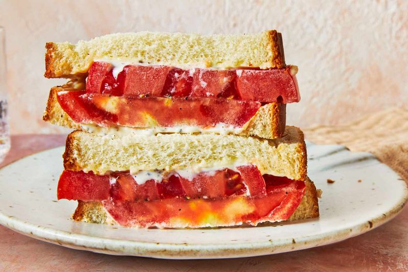 Tomato And Mayo Sandwich